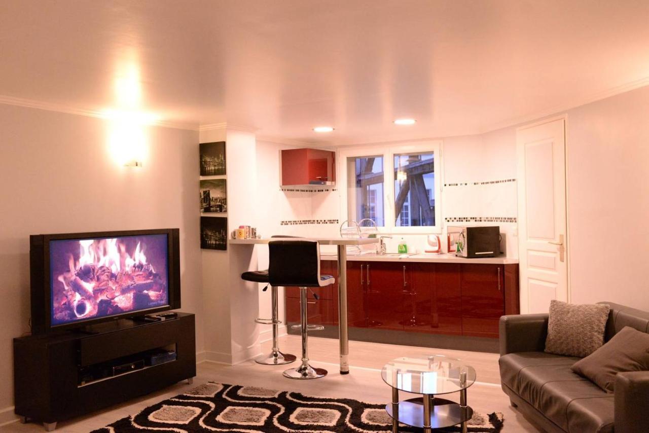 Beau Studio Meuble 2Min Du Moulin Rouge Paris Exterior photo